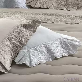 imagem de Almofada 300 Fios Giardini 30x40cm - Trussardi