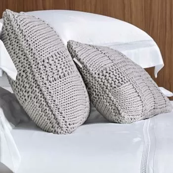 imagem de Almofada Decorativa Tricot Spini 30x50cm - Trussardi