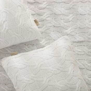 imagem de Almofada Decorativa Tricot Vittoria 30x50cm - Trussardi