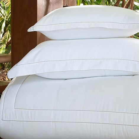 imagem do produto Colcha Queen 300 Fios All Seasons Cordon� - Naturalle Fashion