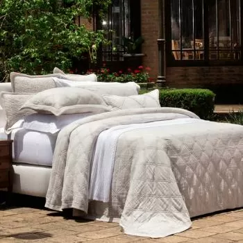 imagem de Colcha Queen Jacquard Monserrate - Naturalle Fashion