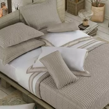 imagem de Colcha Super King com Almofada 300 Fios Panamá - Marken Fassi