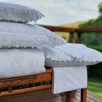 imagem de Fronha 50x70cm 300 Fios Bordada Íris Avulsa - Marken Fassi