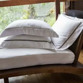 imagem de Fronha 50x70cm 700 Fios Treviso Avulsa - Artelassê