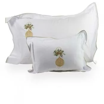 imagem de Kit Fronha 50x70cm com Almofada 200 Fios Natal Bola Dourada 3 peças - Marken Fassi