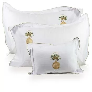 imagem de Kit Fronha 50x70cm com Almofada 200 Fios Natal Bola Dourada 3 peças - Marken Fassi