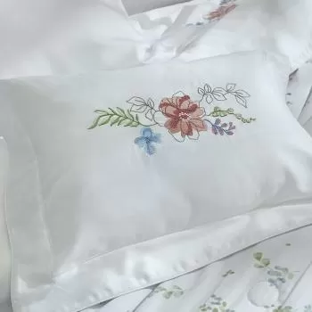 imagem de Kit Fronha 50x70cm com Almofada 300 Fios Camellia Bordado - Marken Fassi