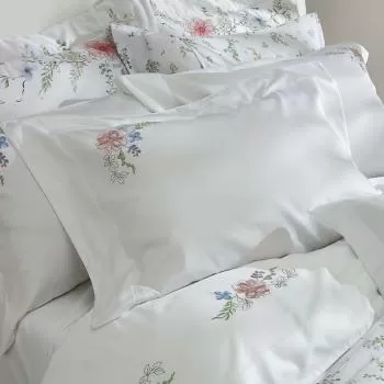 imagem de Kit Fronha 50x70cm com Almofada 300 Fios Camellia Bordado - Marken Fassi