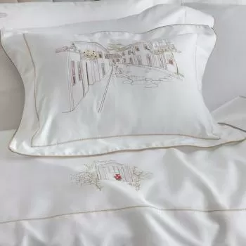 imagem de Kit Fronha 50x70cm com Almofada 300 Fios Vila de Minas - Marken Fassi