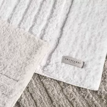 imagem de Passadeira Felpuda Antiderrapante Vittore 60x120cm - Trussardi