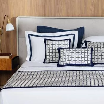 imagem de Peseira Decorativa Tricot Canti 80x240cm - Trussardi