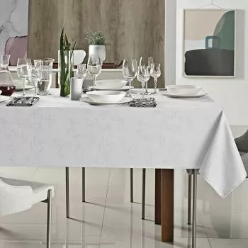 imagem de Toalha de Mesa Retangular 180x320cm Celebration Ver�ssimo - Karsten