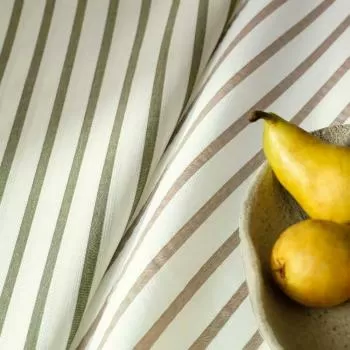 imagem de Toalha de Mesa Retangular Sempre Limpa Zaira 160x220cm - Karsten