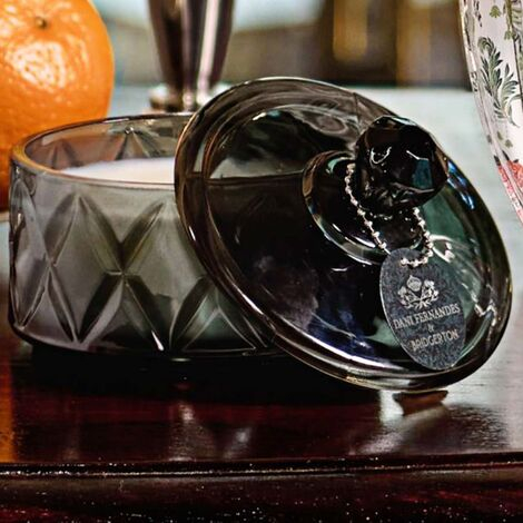 imagem do produto Vela Perfumada Bridgerton Laranjas e Realeza 190g - Dani Fernandes